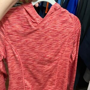 Women's athletic pull over